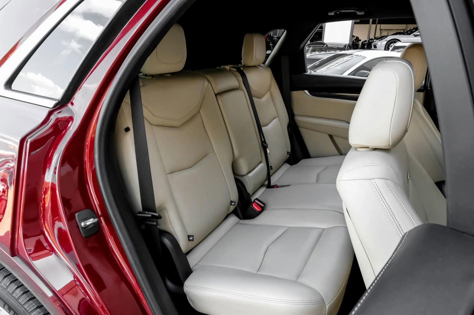 Used 2018 Cadillac XT5 FWD image 42