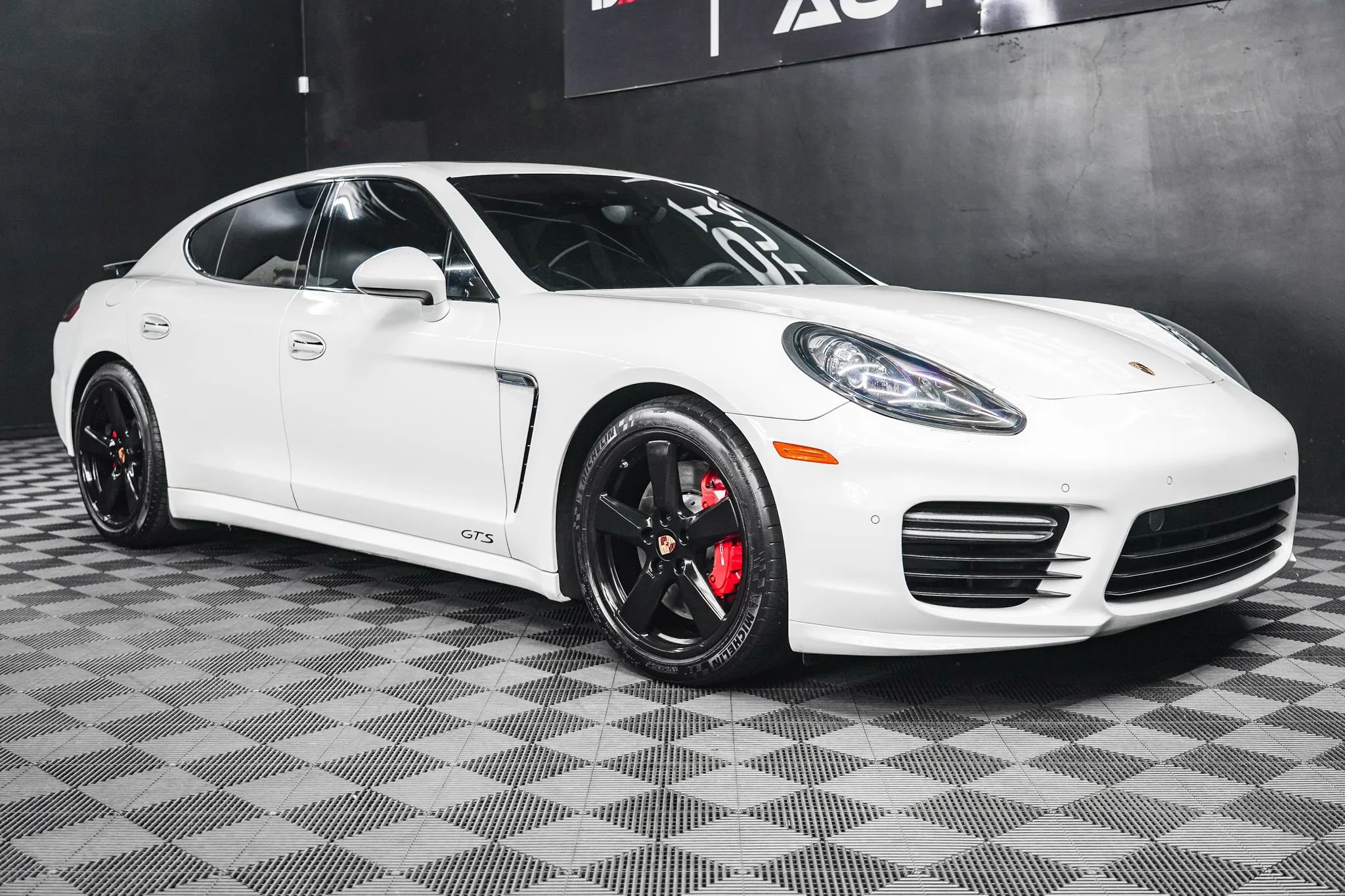 Used 2015 Porsche Panamera GTS w/ Premium Package Plus image 24