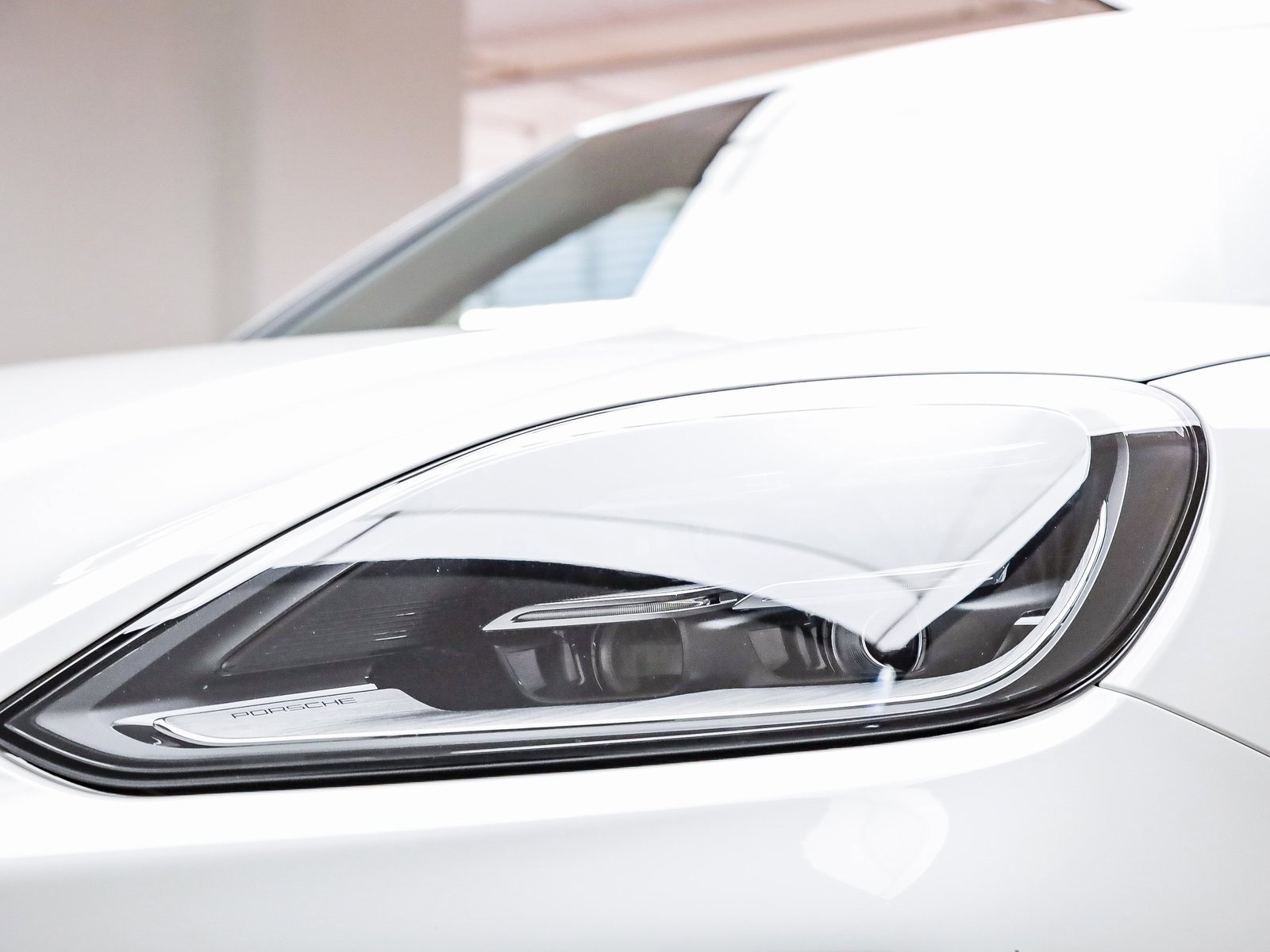 Used 2025 Porsche Cayenne image 11