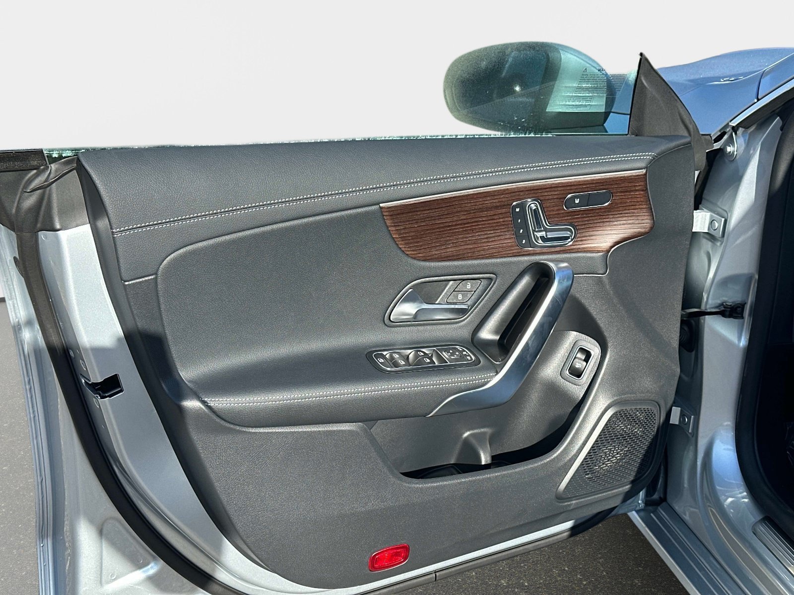 Certified 2026 Mercedes-Benz CLA 250 4MATIC image 16