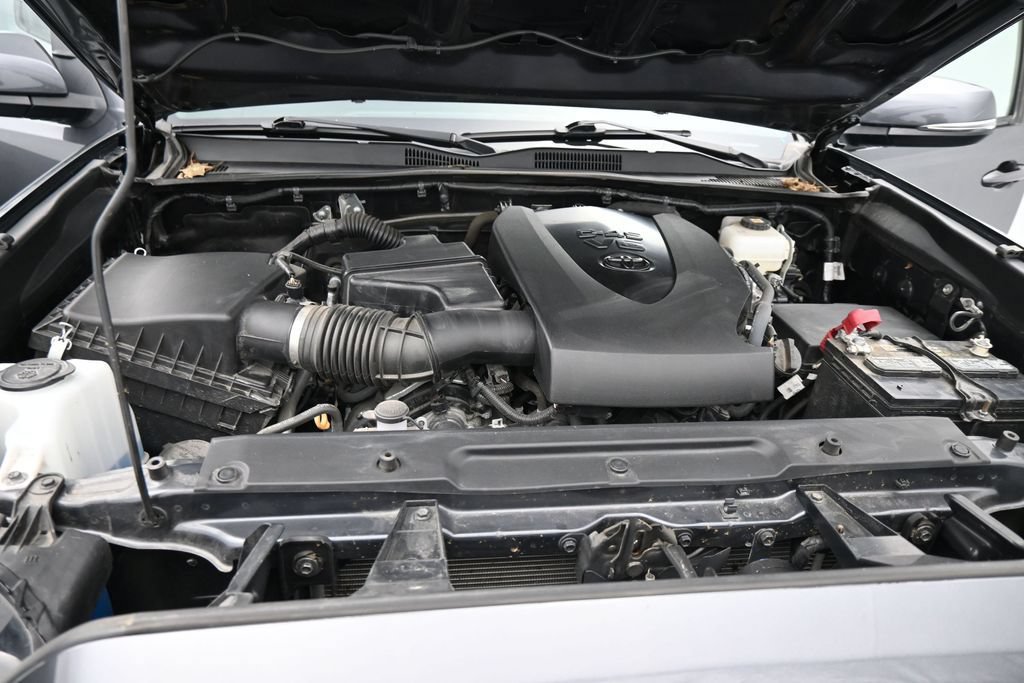 Used 2023 Toyota Tacoma TRD Off-Road AWD/4WD image 19