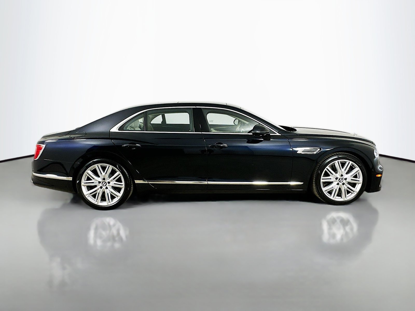 New 2026 Bentley Flying Spur V8 AWD/4WD image 5
