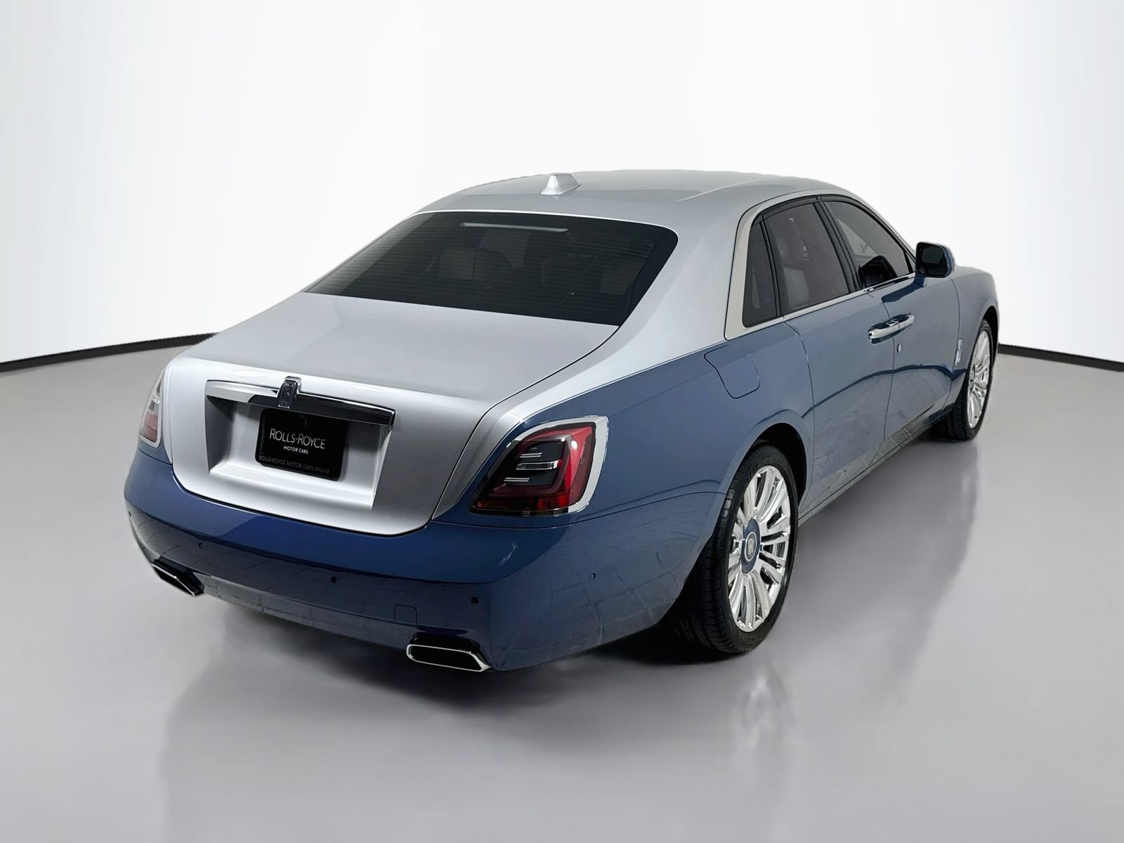 Certified 2024 Rolls-Royce Ghost AWD/4WD image 8