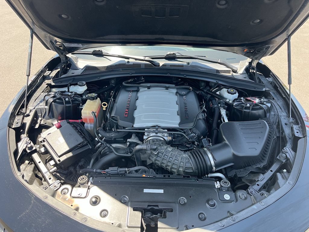 Used 2021 Chevrolet Camaro SS RWD image 27