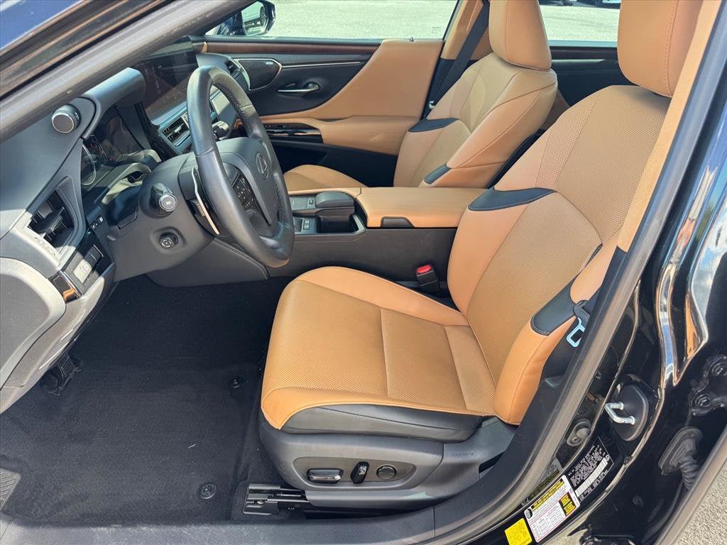 Used 2022 Lexus ES 300h w/ Premium Package FWD image 9