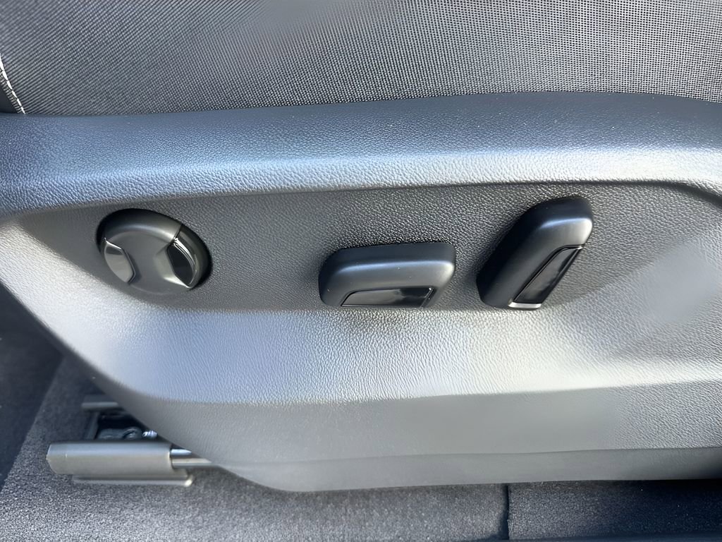 New 2026 Volkswagen Atlas SE image 12