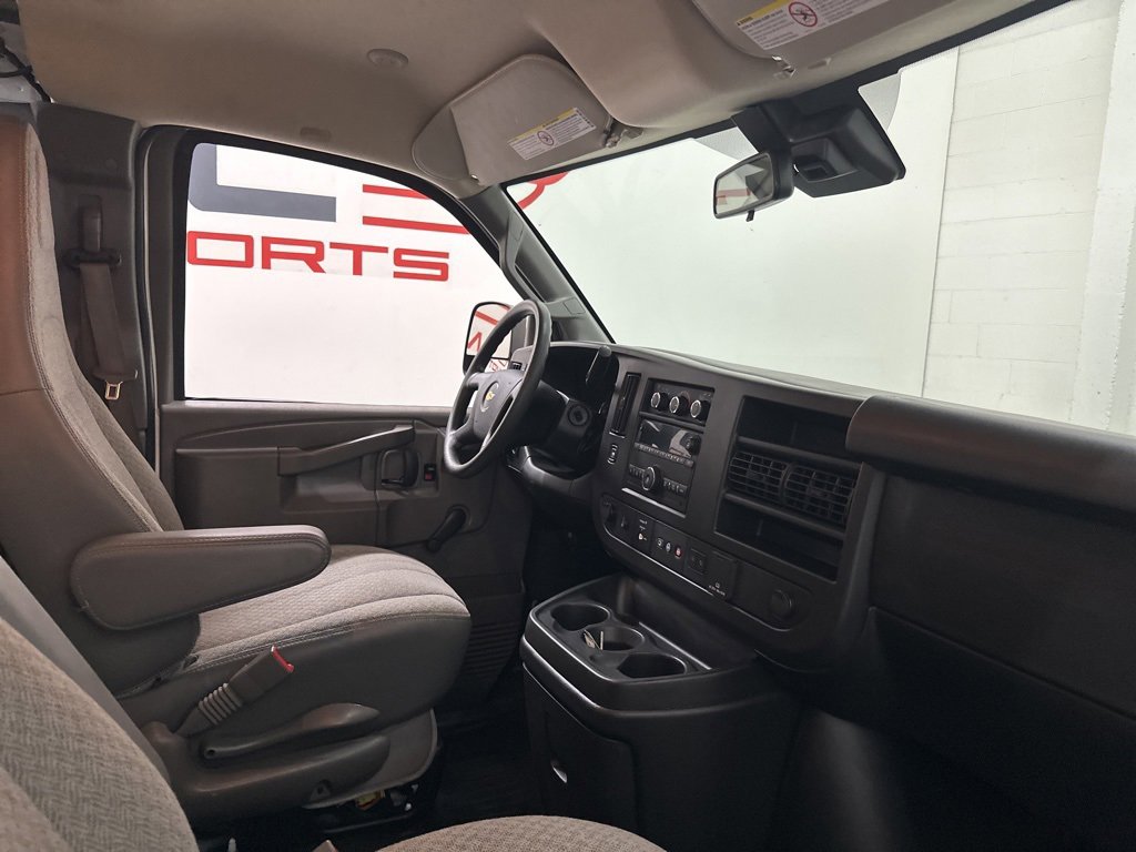 Used 2020 Chevrolet Express 2500 image 47