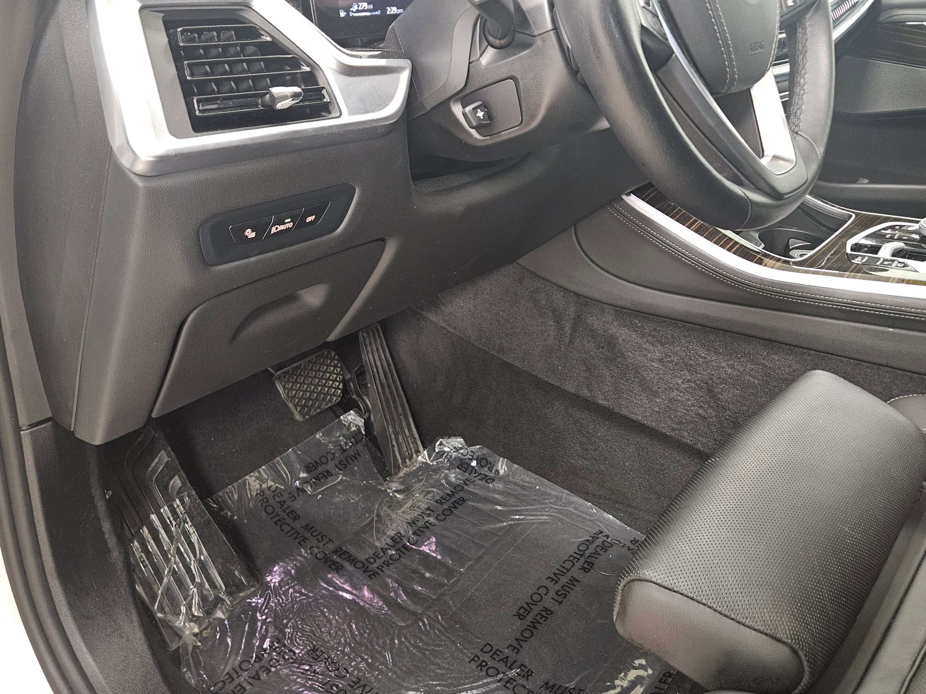 Used 2025 BMW X5 xDrive50e image 46