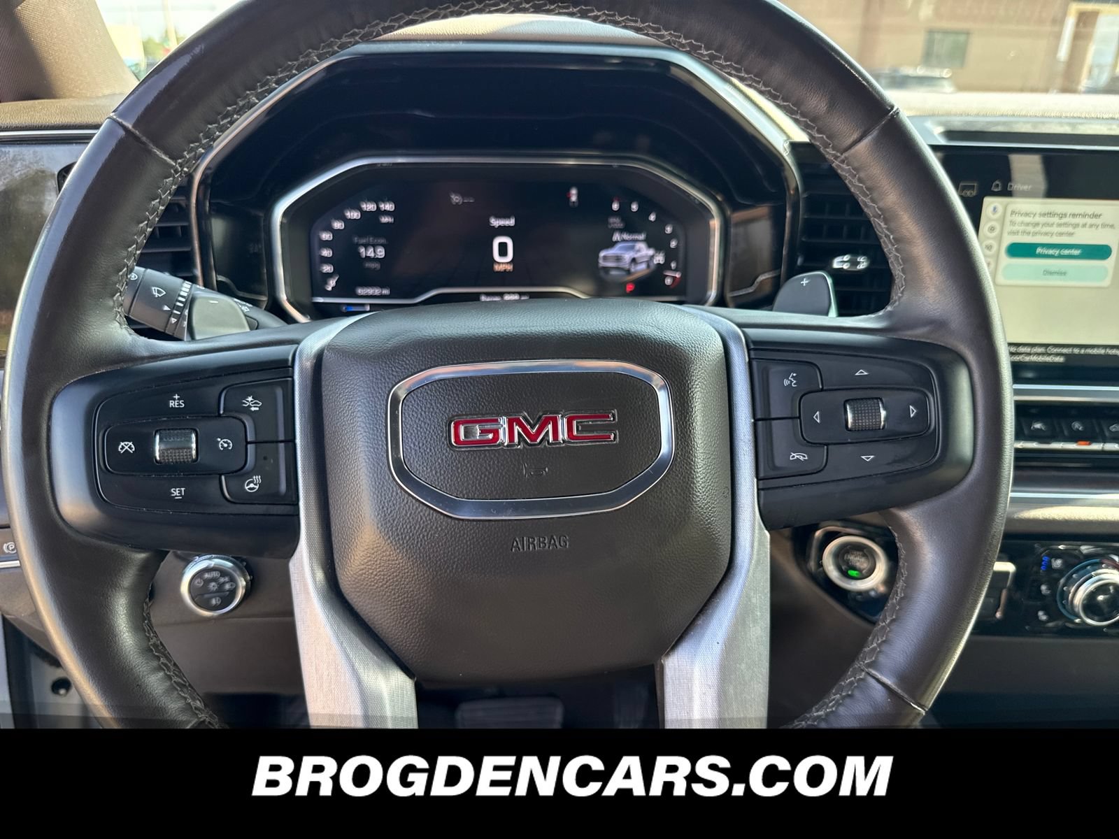 Used 2023 GMC Sierra 1500 SLT w/ SLT Premium Package AWD/4WD image 4