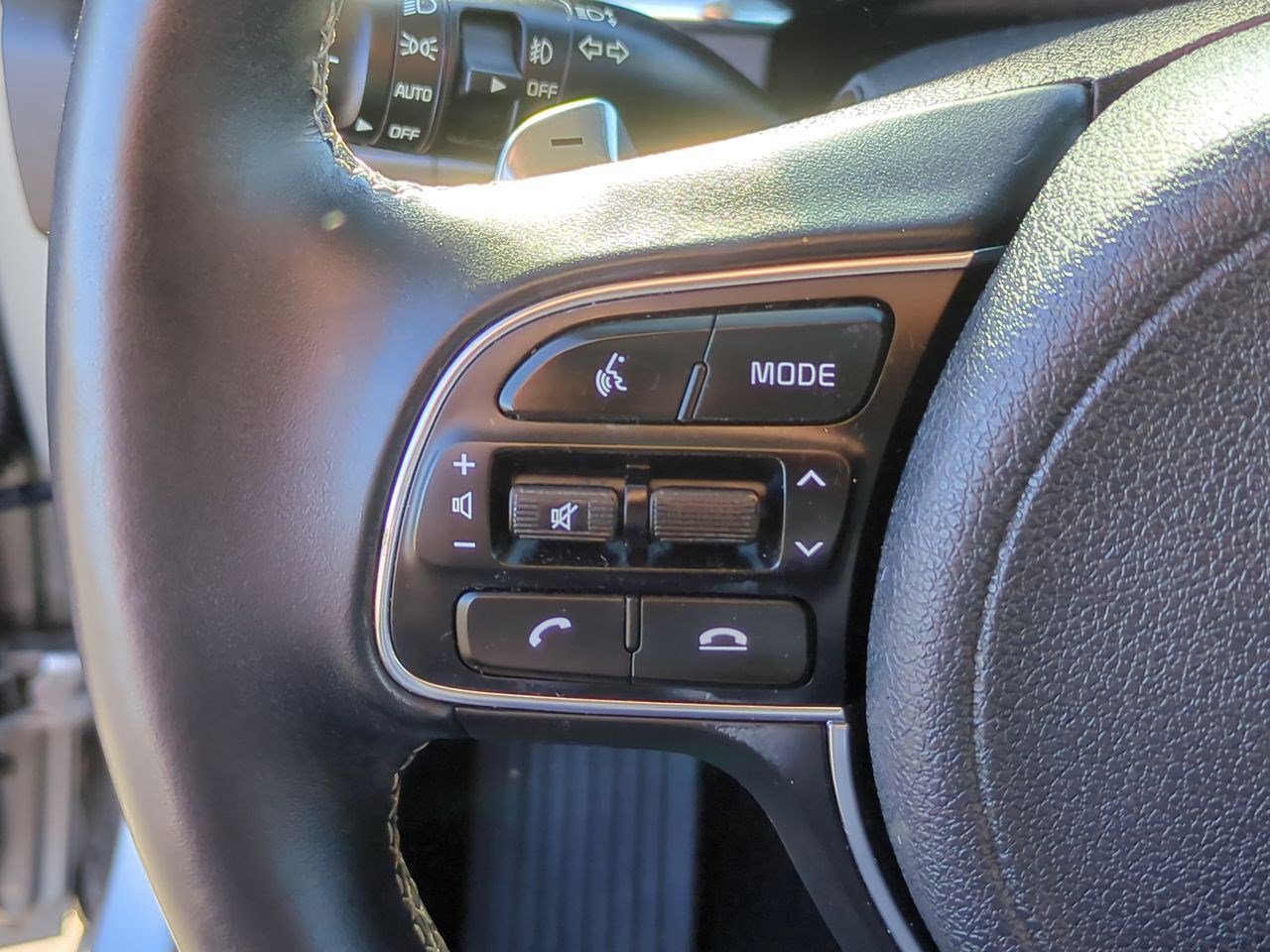 Certified 2022 Kia Niro EX Premium image 12