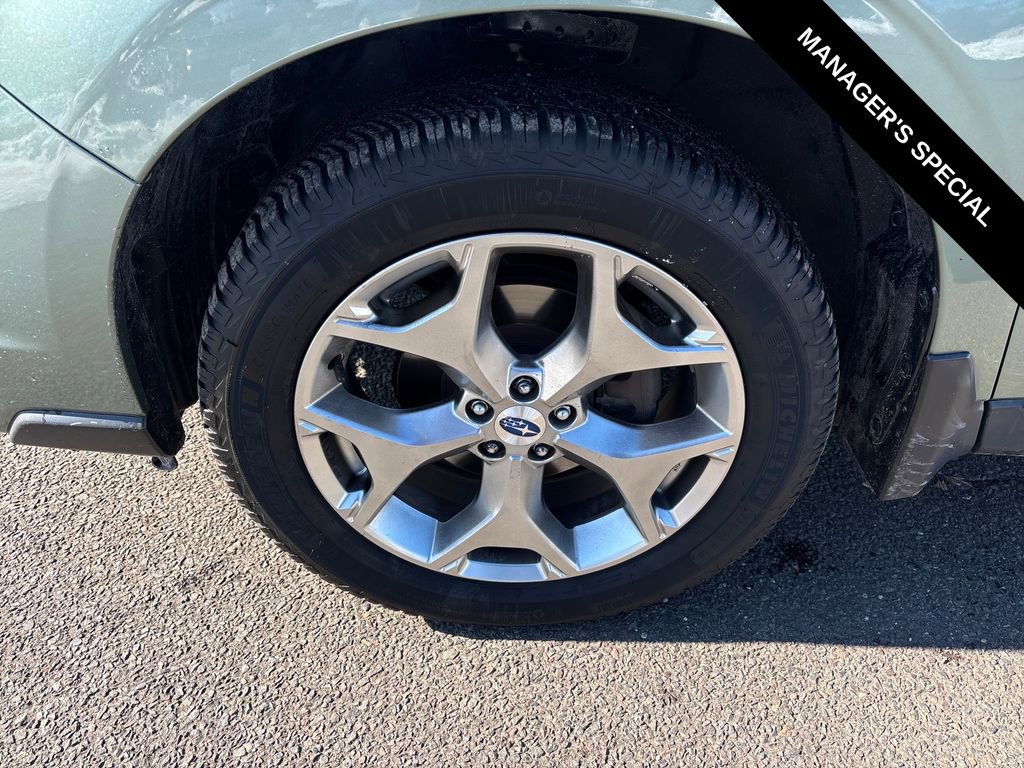 Used 2017 Subaru Forester 2.5i Touring AWD/4WD image 10