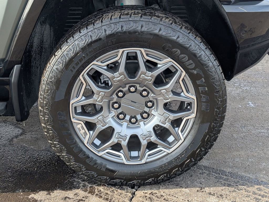 Used 2024 GMC Hummer EV 3X w/ LPO, Cargo Utility Package image 15