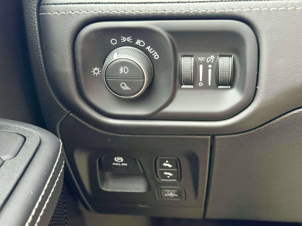 New 2026 RAM 1500 Limited AWD/4WD image 20