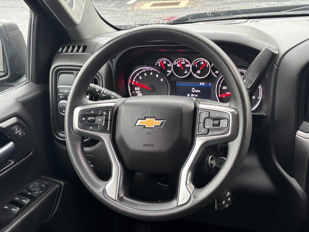 Used 2022 Chevrolet Silverado 1500 Custom w/ Safety Confidence Package RWD image 12