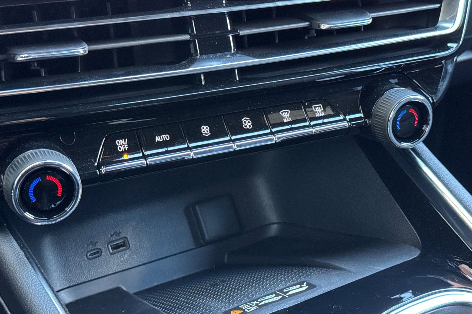 New 2026 Chevrolet Traverse RS AWD/4WD image 21