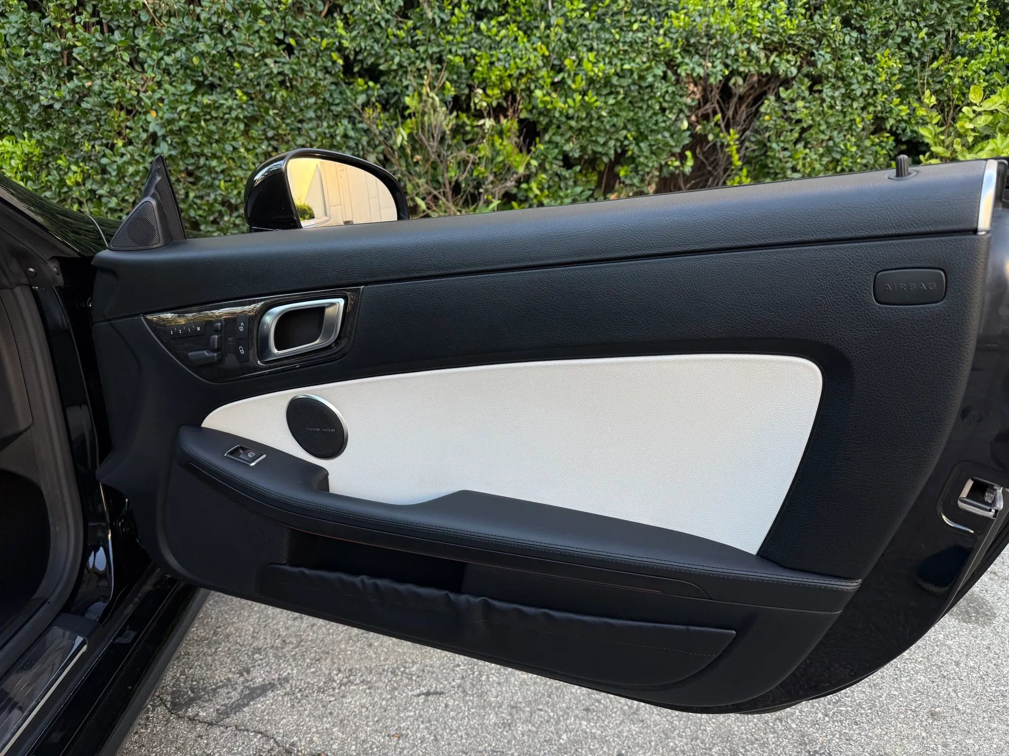 Used 2013 Mercedes-Benz SLK 250 image 25