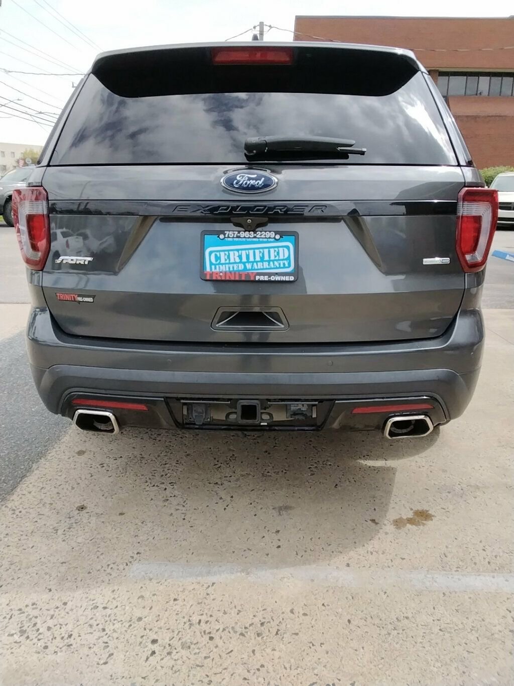 Used 2017 Ford Explorer Sport w/ Equipment Group 401A AWD/4WD image 3