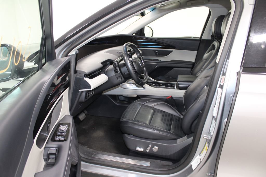 Used 2024 Lincoln Nautilus Reserve image 36