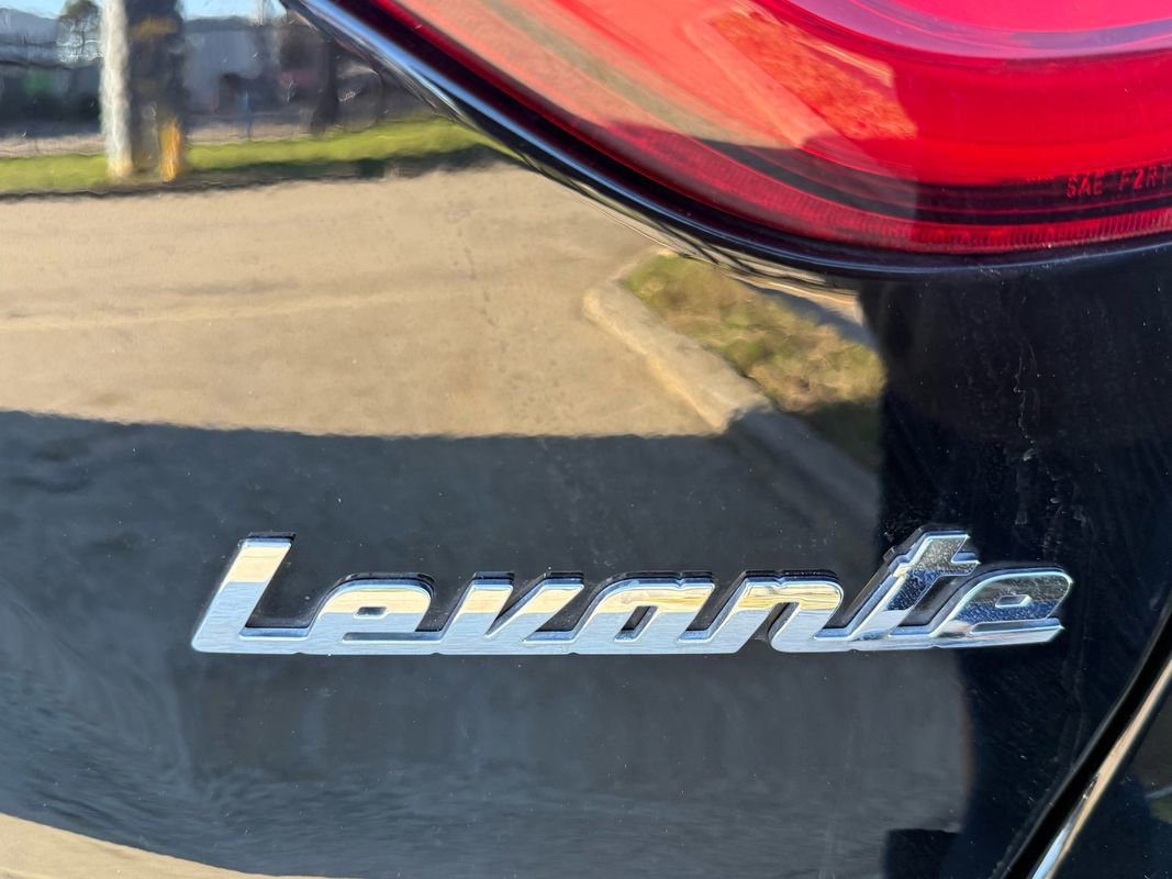 Used 2017 Maserati Levante S AWD/4WD image 11