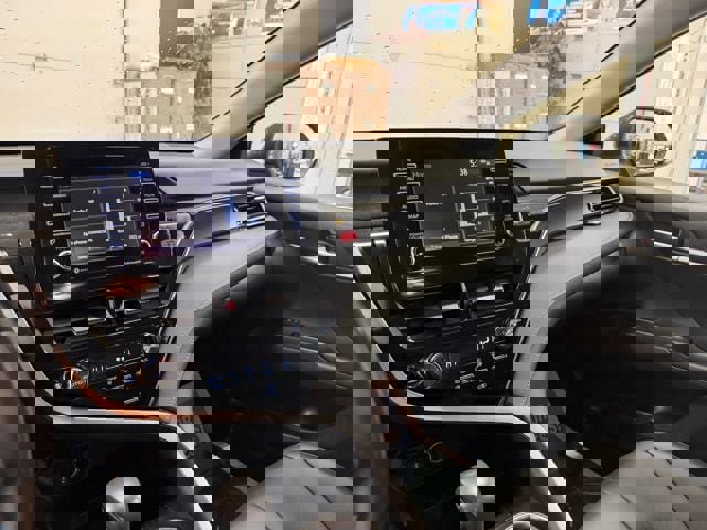 Used 2024 Toyota Camry SE image 44