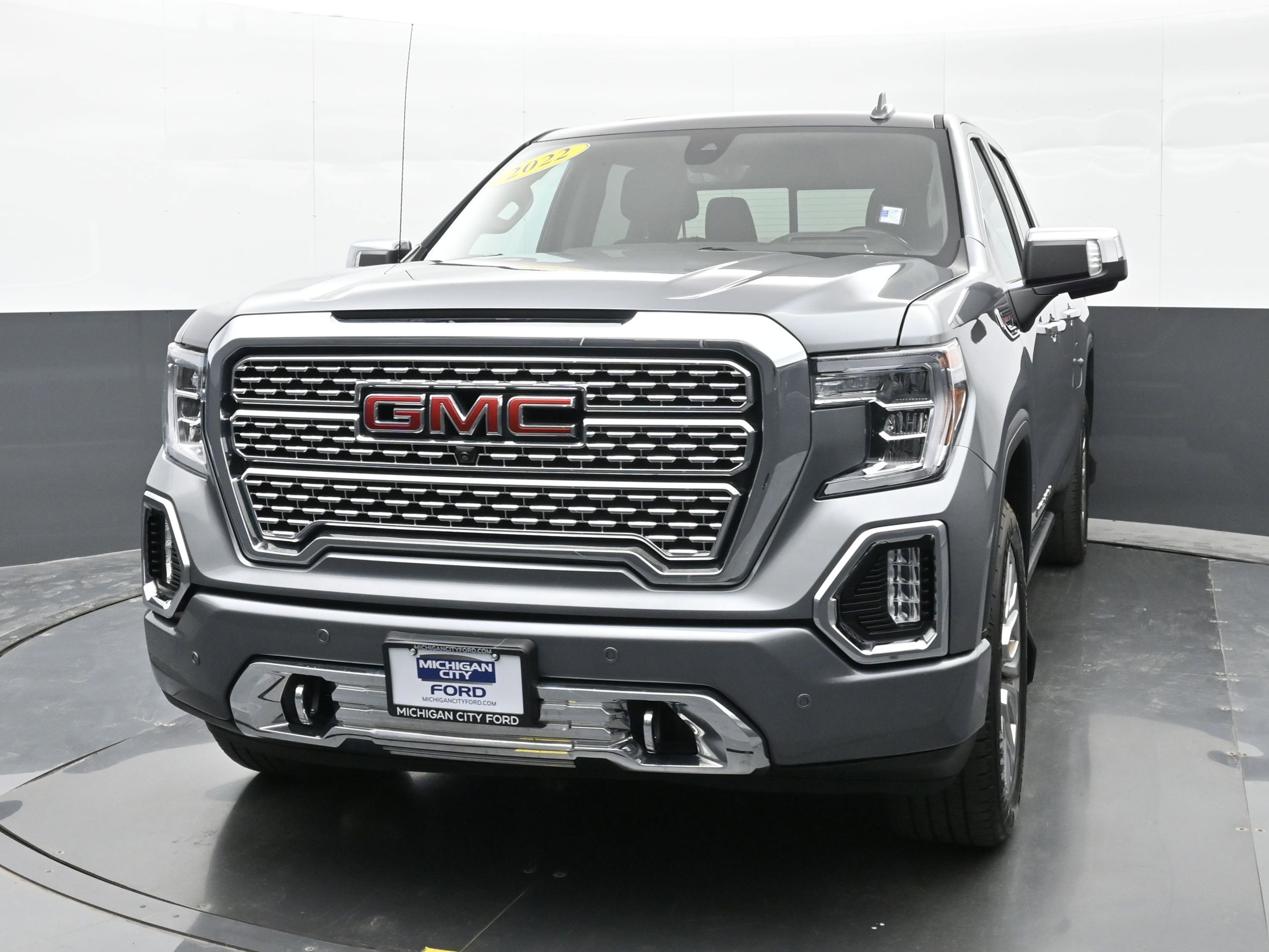 Used 2022 GMC Sierra 1500 Denali w/ Denali Premium Package AWD/4WD image 7