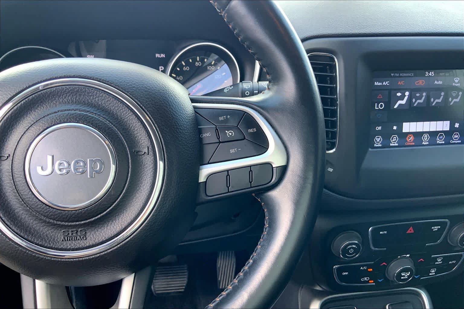 Used 2018 Jeep Compass Latitude w/ Popular Equipment Group FWD image 25