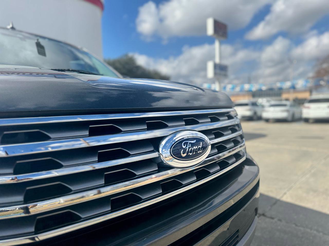 Used 2020 Ford Expedition Limited image 11