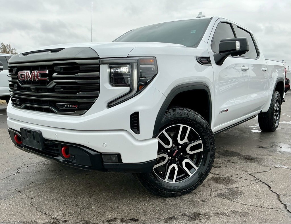 Used 2024 GMC Sierra 1500 AT4 w/ Technology Package image 3