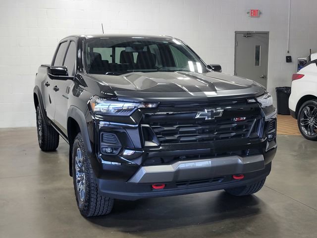 Certified 2024 Chevrolet Colorado Z71 w/ Z71 Convenience Package 2 AWD/4WD image 4