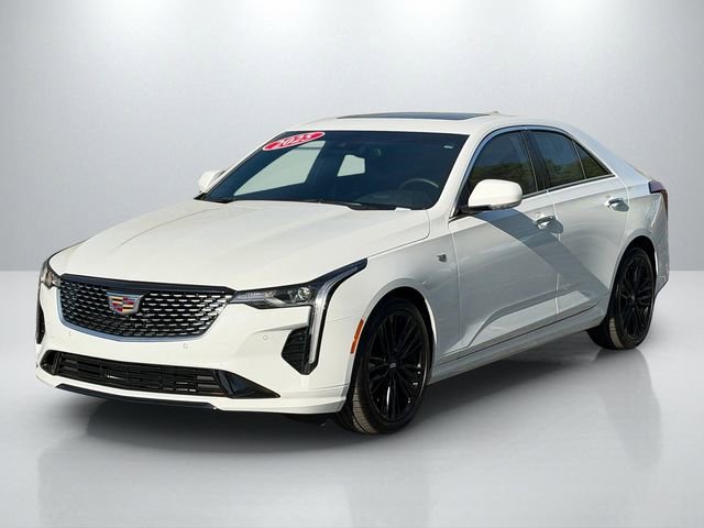 Used 2025 Cadillac CT4 Premium Luxury RWD image 3
