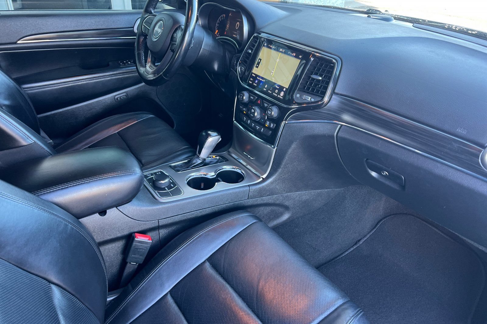 Used 2021 Jeep Grand Cherokee Limited w/ Luxury Group II AWD/4WD image 17