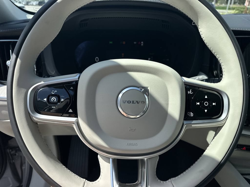 New 2026 Volvo XC60 T8 Ultra w/ Protection Package Premier AWD/4WD image 21