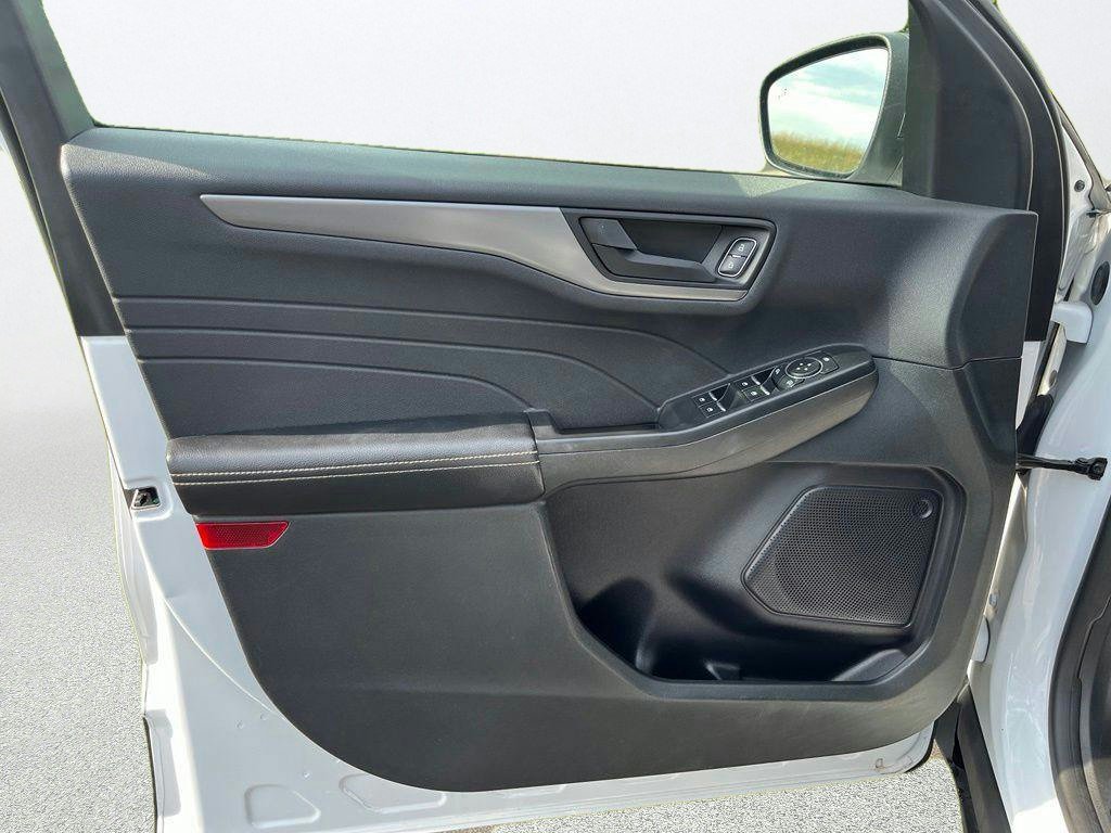 Used 2023 Ford Escape Active AWD/4WD image 9