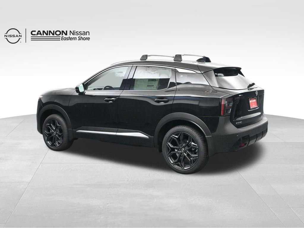New 2025 Nissan Kicks SR FWD image 3