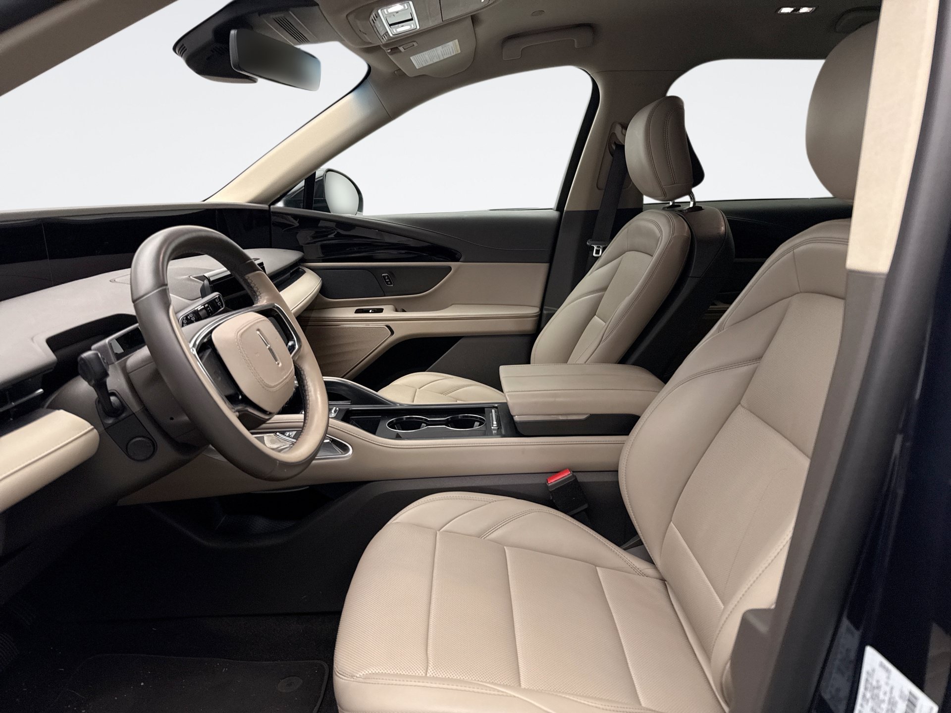 Used 2024 Lincoln Nautilus Premier AWD/4WD image 7