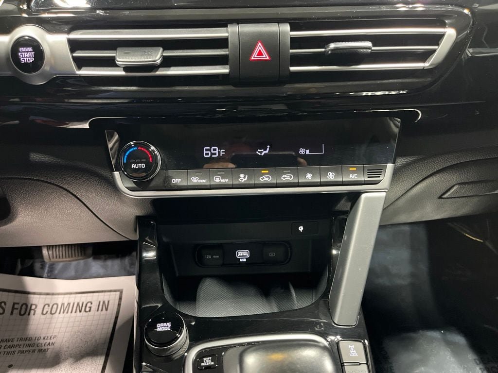 Used 2023 Kia Seltos EX AWD/4WD image 26