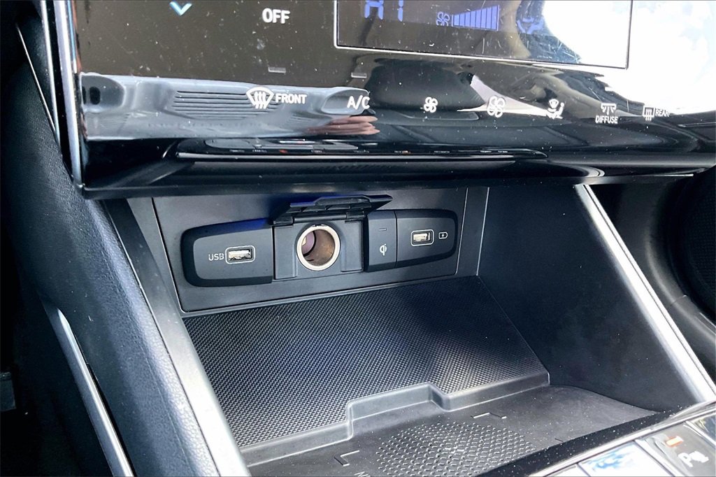 Used 2024 Hyundai Tucson Limited image 30