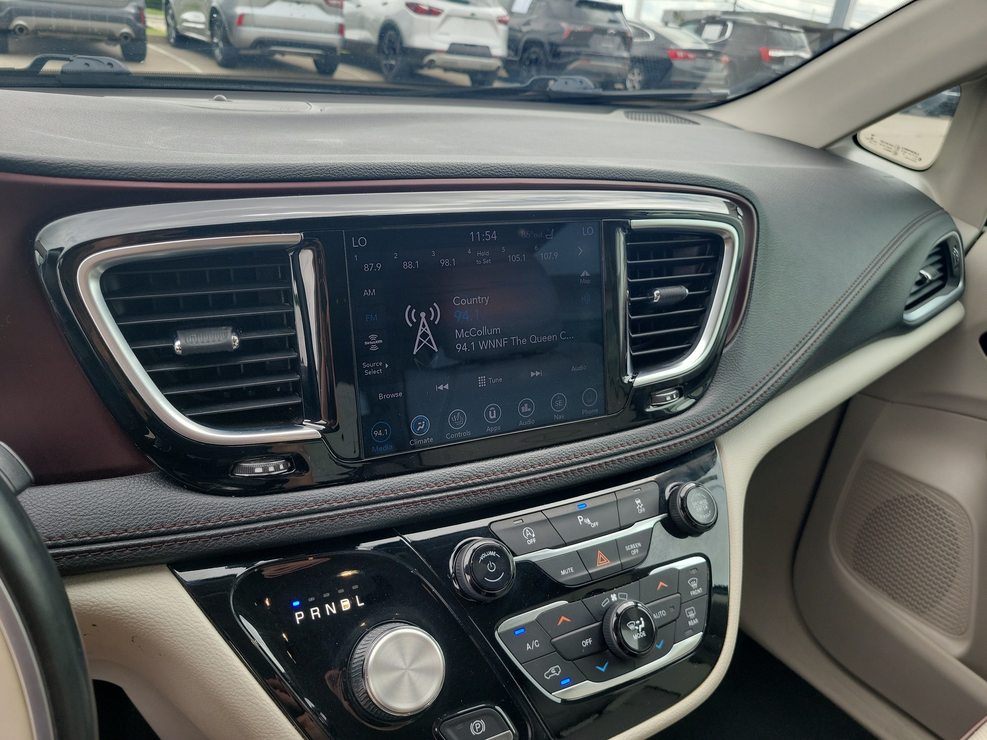 Used 2019 Chrysler Pacifica Limited FWD image 28