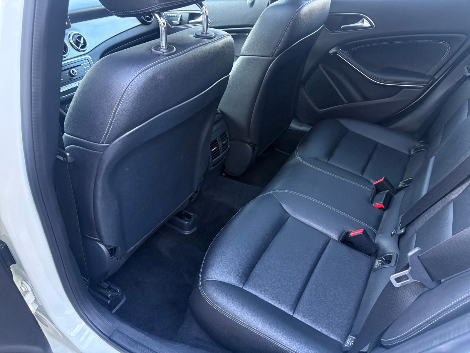 Used 2018 Mercedes-Benz GLA 250 4MATIC image 25