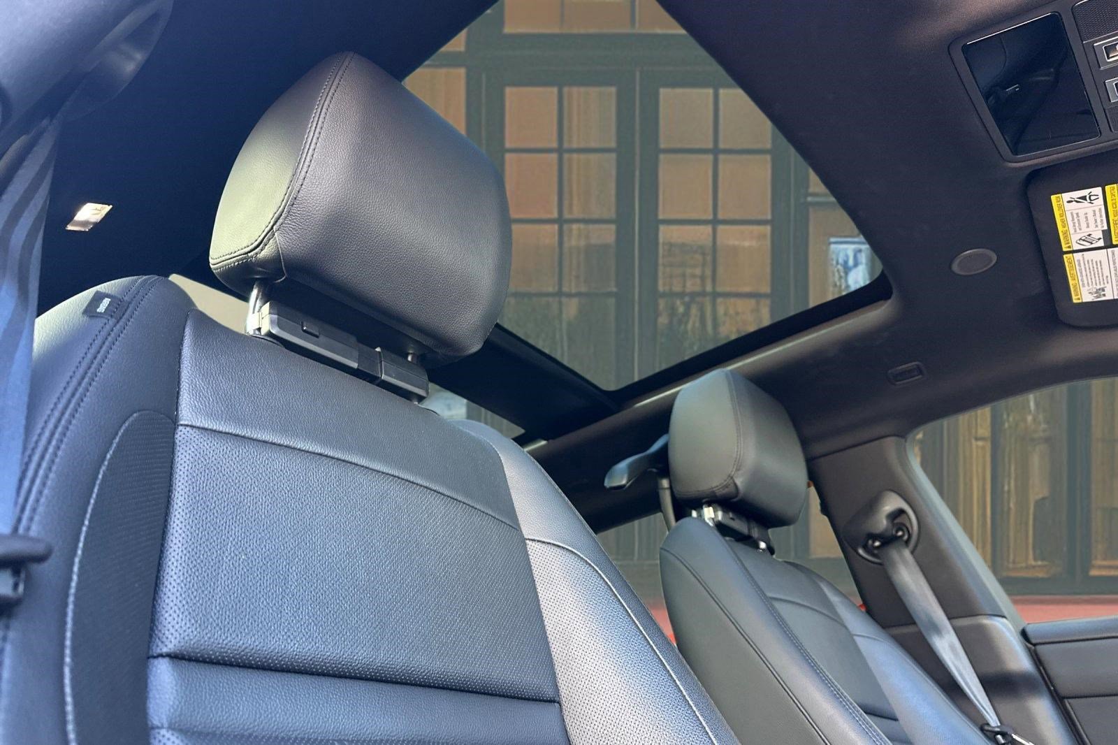 Certified 2024 Land Rover Range Rover Evoque Dynamic SE image 25