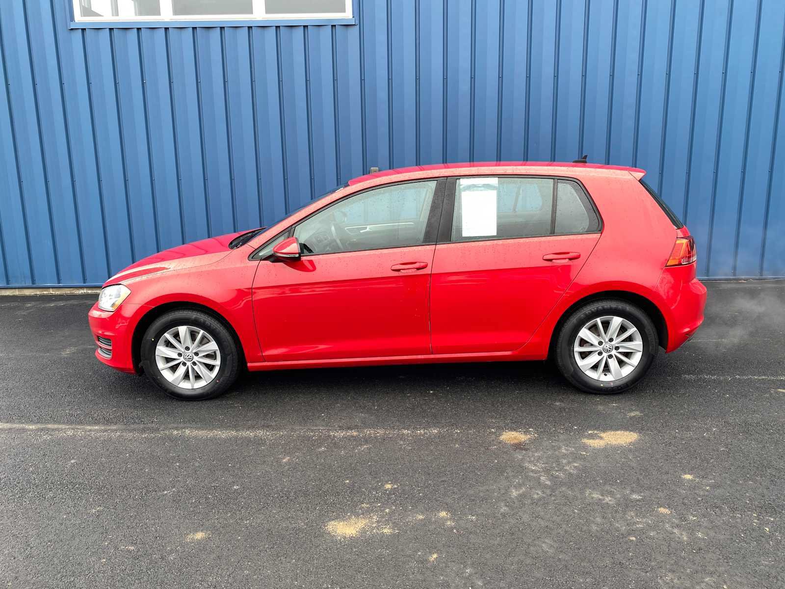Used 2016 Volkswagen Golf S FWD image 12