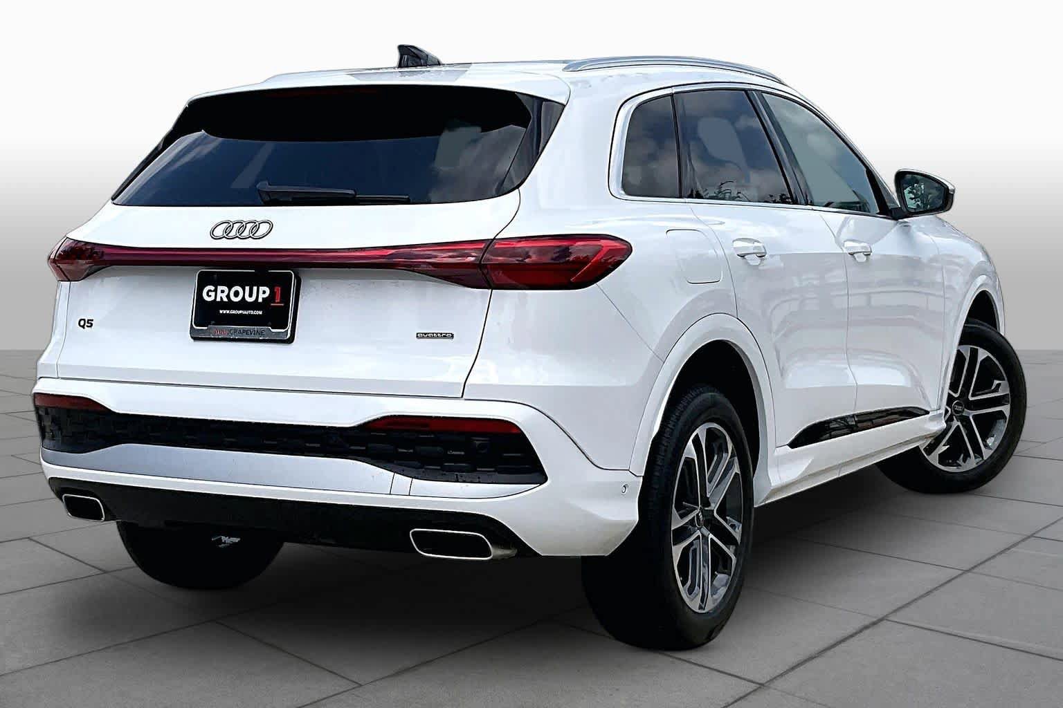 Used 2025 Audi Q5 Premium w/ Convenience Package AWD/4WD image 13