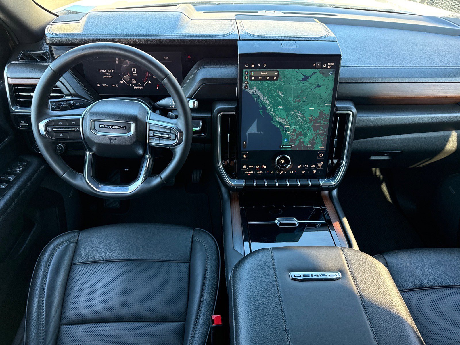 Used 2025 GMC Yukon Denali image 25