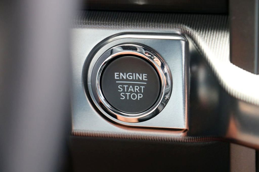 New 2025 Ford F150 Lariat w/ Equipment Group 501A Mid image 12