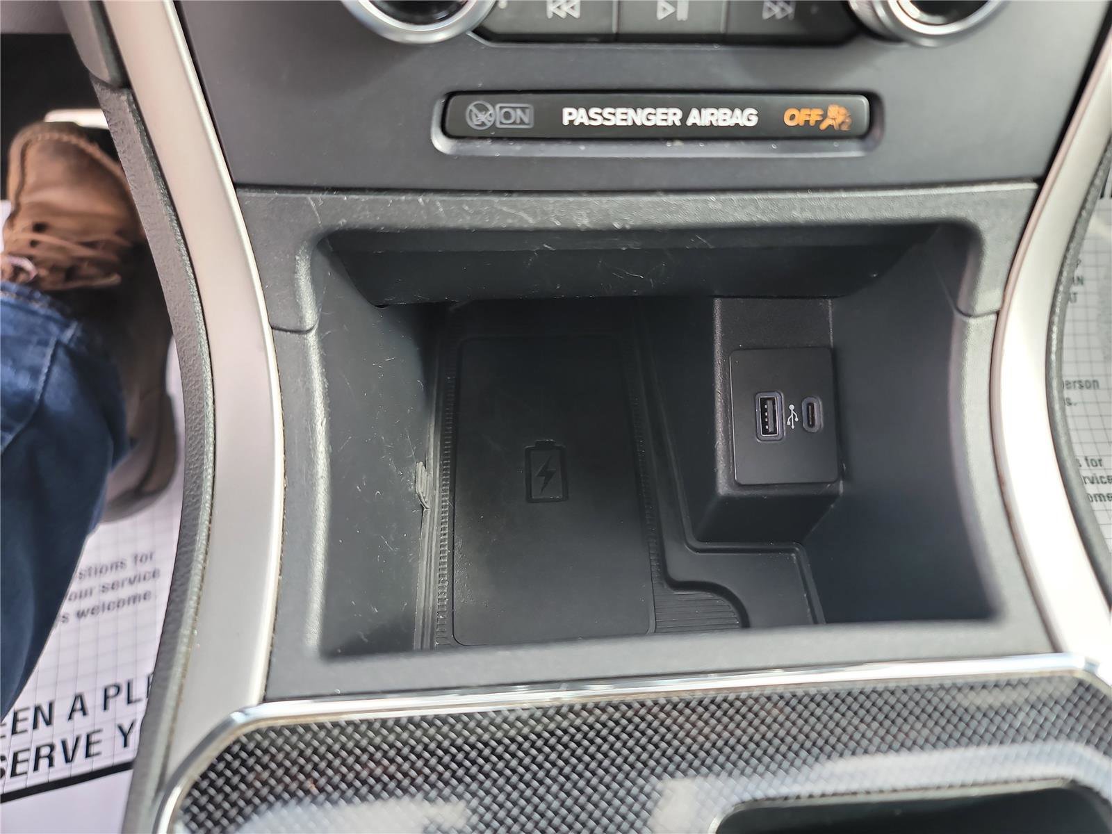 Used 2021 Ford Edge ST-Line image 24