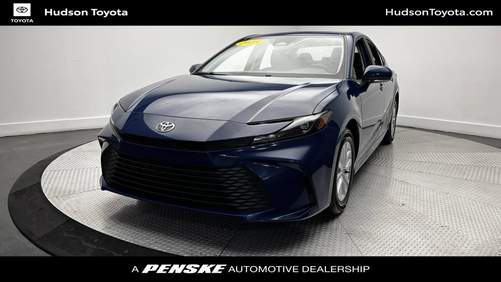 Used 2025 Toyota Camry LE FWD image 1