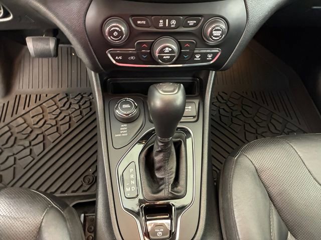 Used 2020 Jeep Cherokee Limited AWD/4WD image 21