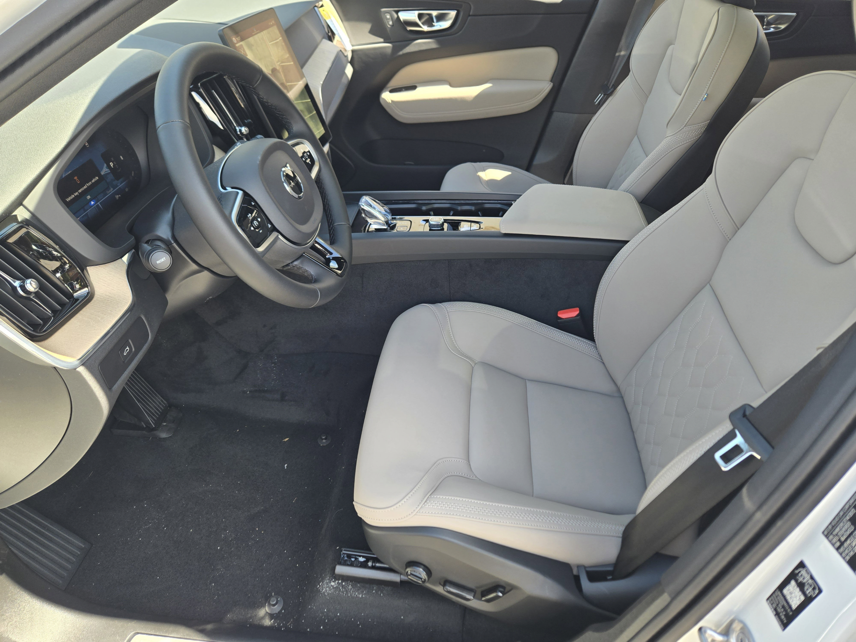 Used 2026 Volvo XC60 B5 Plus w/ Protection Package Premier AWD/4WD image 11