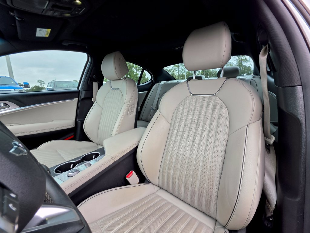 Used 2023 Genesis G70 2.0T w/ Sport Prestige Package RWD image 8