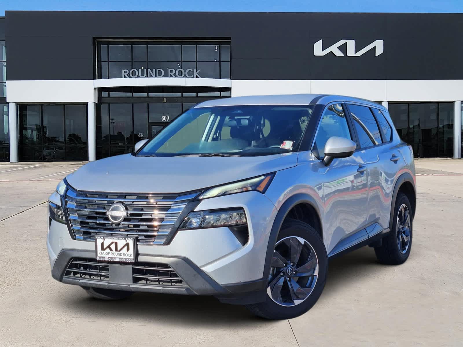 Used 2024 Nissan Rogue SV FWD image 1